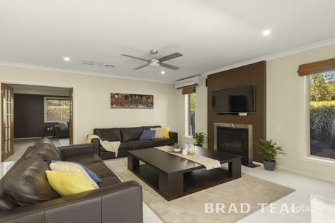 Property photo of 17 Pindara Place Gisborne VIC 3437