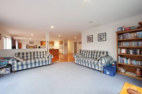 Property photo of 8 Langhorne Crescent Rowville VIC 3178