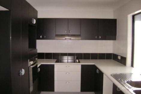 Property photo of 10 Ripon Court Mount Low QLD 4818