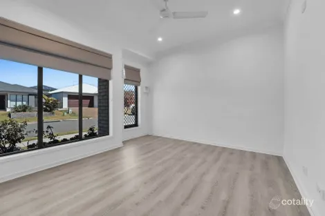 Property photo of 15 Holland Street Bellbird Park QLD 4300