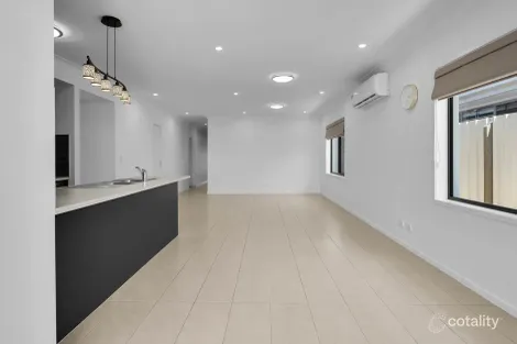 Property photo of 15 Holland Street Bellbird Park QLD 4300