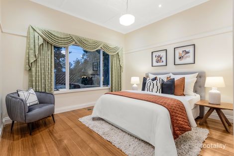 Property photo of 28 Lyons Street Carnegie VIC 3163