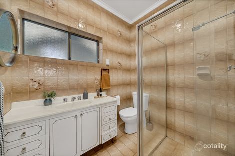 Property photo of 26 Flinders Drive Valley View SA 5093