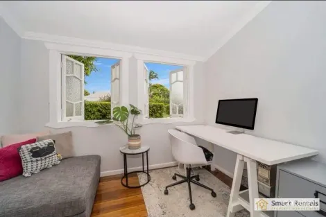 Property photo of 23 Humphrey Street West End QLD 4810