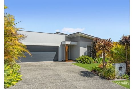 Property photo of 1 Ella Close Bonny Hills NSW 2445