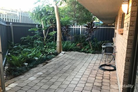 2/7 Kent St, West Gladstone, QLD 4680