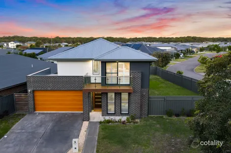 Property photo of 5 Dune Drive Fern Bay NSW 2295