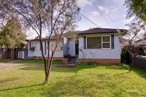 4 Henson St, Toongabbie, NSW 2146