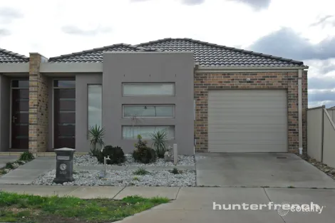 2/20 Bridlepath Dr, Truganina, VIC 3029