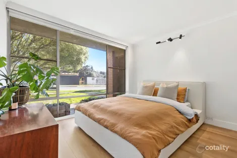 Property photo of 1/45 Barrabool Road Highton VIC 3216