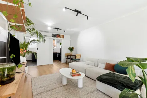 Property photo of 1/45 Barrabool Road Highton VIC 3216