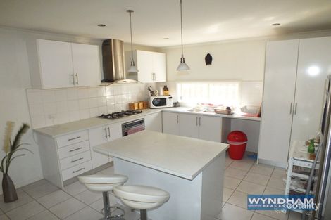 Property photo of 30 Hindmarsh Drive Manor Lakes VIC 3024