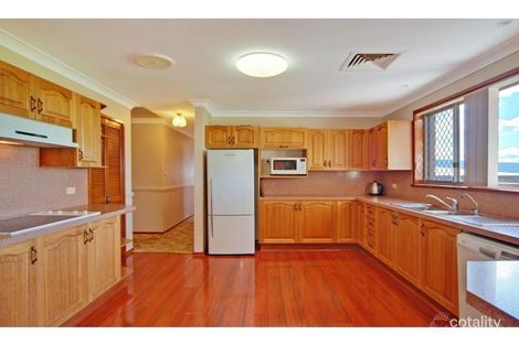 Property photo of 30 Amalfi Crescent Nowra NSW 2541