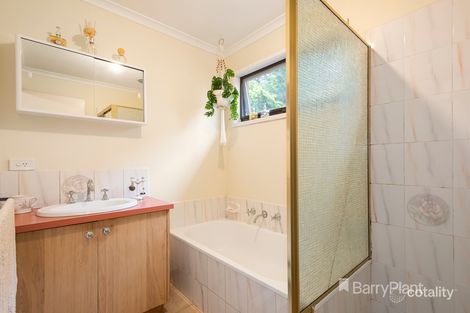 Property photo of 1 Hillingdon Drive Diamond Creek VIC 3089