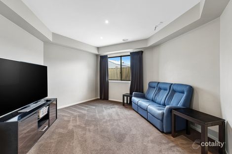 Property photo of 6 Playfields Place Wollert VIC 3750