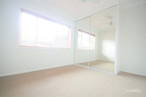 Property photo of 2/332 Farmborough Road Farmborough Heights NSW 2526