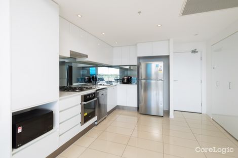 Property photo of 702/43 Harbour Town Drive Biggera Waters QLD 4216