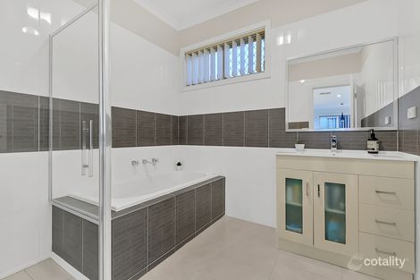 Property photo of 13 Macaulay Drive Craigieburn VIC 3064