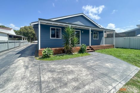 8 Tirranna St, Blacksmiths, NSW 2281