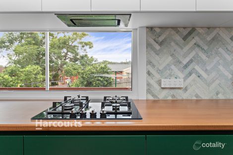 Property photo of 33 Tallawong Crescent Dapto NSW 2530