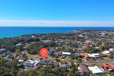 Property photo of 14 Kendall Crescent Norah Head NSW 2263
