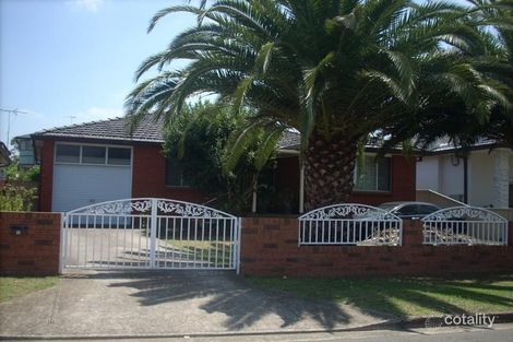 16 Madeline St, Fairfield, NSW 2165