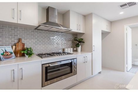 Property photo of 53 Positano Crescent Yangebup WA 6164