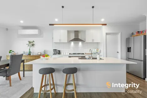 680 Denereaz Dr, Pheasant Creek, VIC 3757