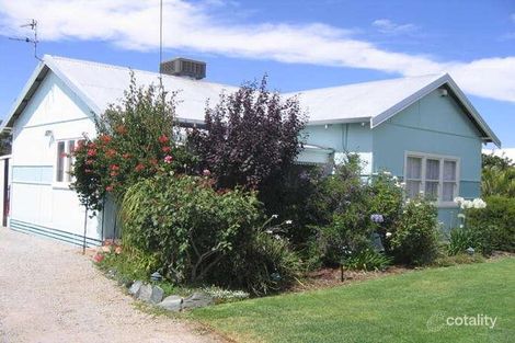 17 Growden St, Merredin, WA 6415