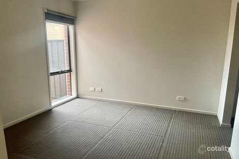 Property photo of 37 Travers Street Craigieburn VIC 3064