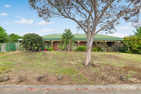 Property photo of 8 Tamworth Court Cranbourne VIC 3977