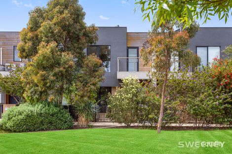 Property photo of 12 Valiant Walk Williams Landing VIC 3027