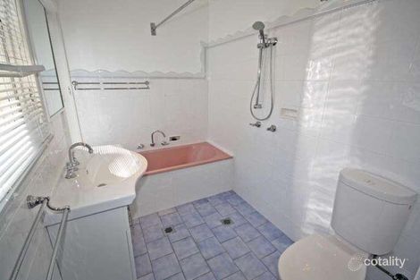 Property photo of 18 Benedict Avenue San Isidore NSW 2650