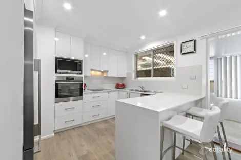 Property photo of 1/30 Natuna Avenue Budgewoi NSW 2262