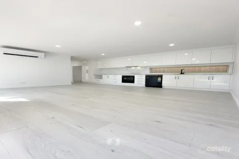 22 Tubbo Cres, Griffith, NSW 2680