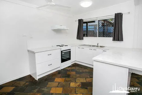 29 Deighton St, Mornington, QLD 4825