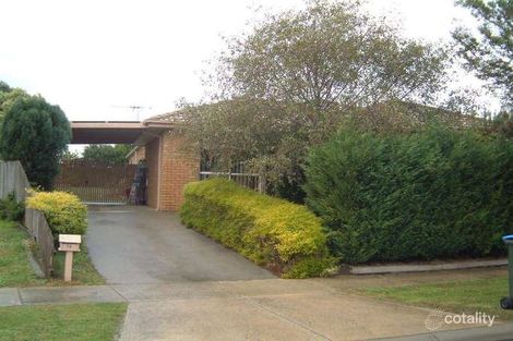 74 Bellevue Dr, Berwick, VIC 3806