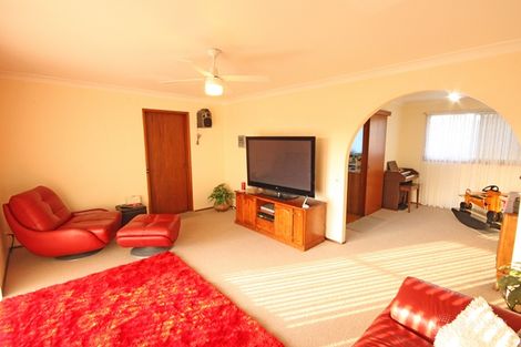 Property photo of 75 Copperfield Drive Ambarvale NSW 2560