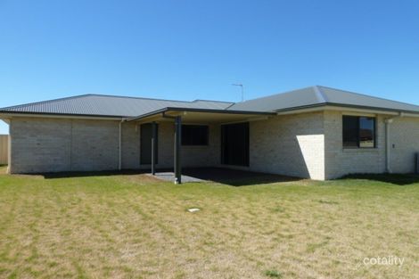 Property photo of 33 Berghofer Drive Oakey QLD 4401