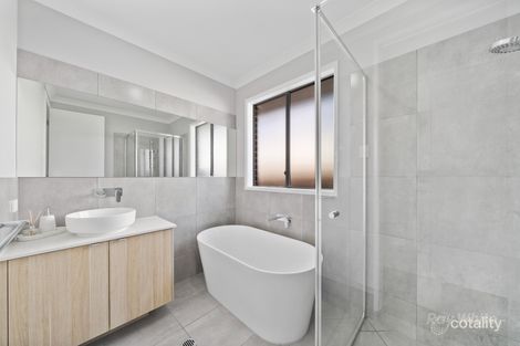 4 Apple Ave, Greenbank, QLD 4124