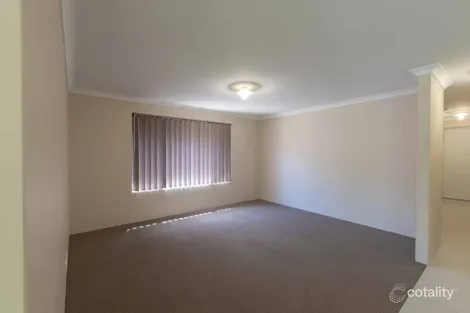 Property photo of 19 Taylor Close Leda WA 6170