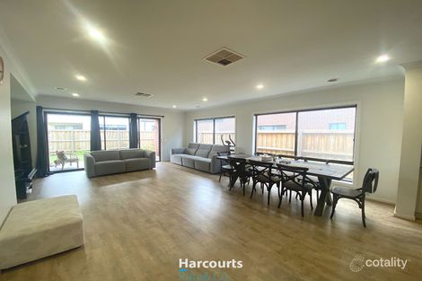 Property photo of 28 Naracoorte Avenue Wollert VIC 3750