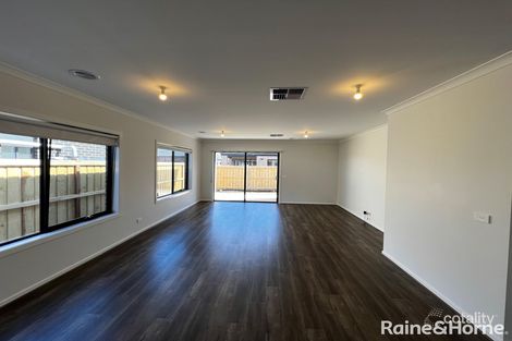 Property photo of 29 Stilo Crescent Truganina VIC 3029