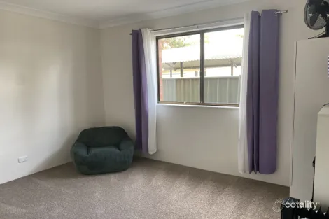 Property photo of 13 Larmer Close Broulee NSW 2537