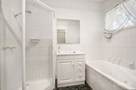 Property photo of 33 Lockhart Road Ringwood North VIC 3134