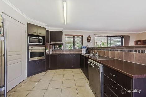 Property photo of 60 Wirra Circuit Wynnum West QLD 4178