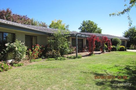 Property photo of 2 Delaware Crescent Robin Hill NSW 2795