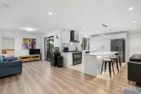 Property photo of 14 Kummara Road Edens Landing QLD 4207