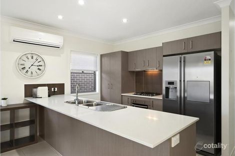 Property photo of 14 Serpentine Close Fitzgibbon QLD 4018