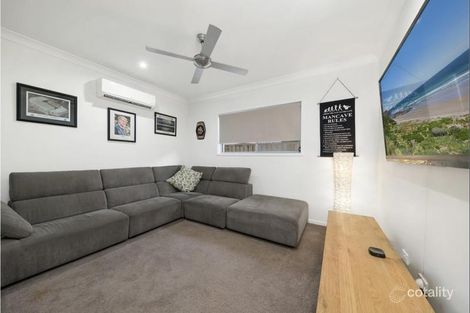 Property photo of 14 Serpentine Close Fitzgibbon QLD 4018